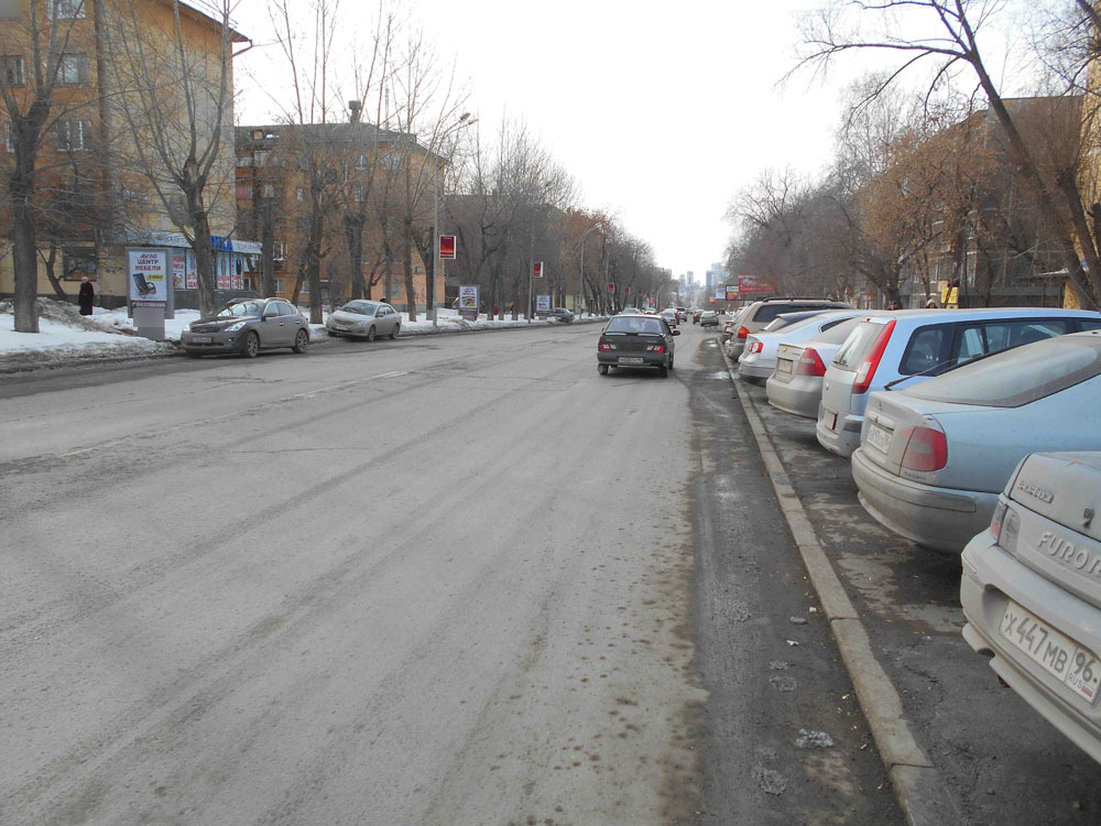 Фотография рекламного носителя, тип: Ситиформат 1.8x1.2, адрес: Куйбышева ул., д.76, Екатеринбург, Свердловская область, Россия. Сторона В №548680