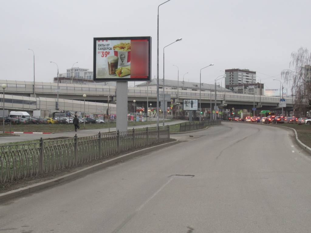 Фотография рекламного носителя, тип: Ситиборд 2.7x3.7, адрес: Посадская ул. Х Московская ул., Екатеринбург, Свердловская область, Россия. Сторона B №790579