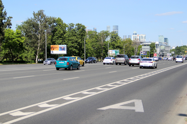 Фотография рекламного носителя, тип: Билборд 3x6, адрес: Кутузовский пр-т., д.52, Москва, Россия. Сторона Б №324418