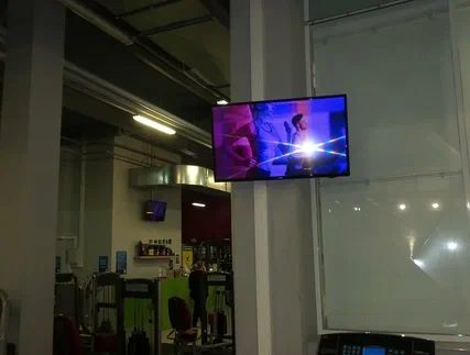 Фотография рекламного носителя, тип: Видеоэкран, адрес: Фитнес-центр «ALEX fitness Кудрово», Кудрово г., Ленинградская ул., д.5, Ленинградская область, Россия. Сторона/вариант 8 №981236