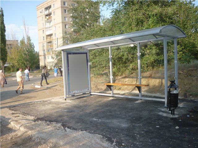 Фотография рекламного носителя, тип: Остановка 1.8x1.2, адрес: Строителей пр-т., д.56, Саратов, Саратовская область, Россия. Сторона А №585817