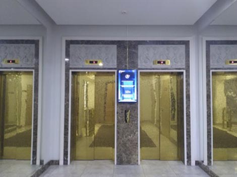 Фотография рекламного носителя, тип: Видеоэкран, адрес: Бизнес-центр «СЕНАТОР ВО», Большой пр-т., д.80Р, Санкт-Петербург, Россия. Сторона/вариант A №975781