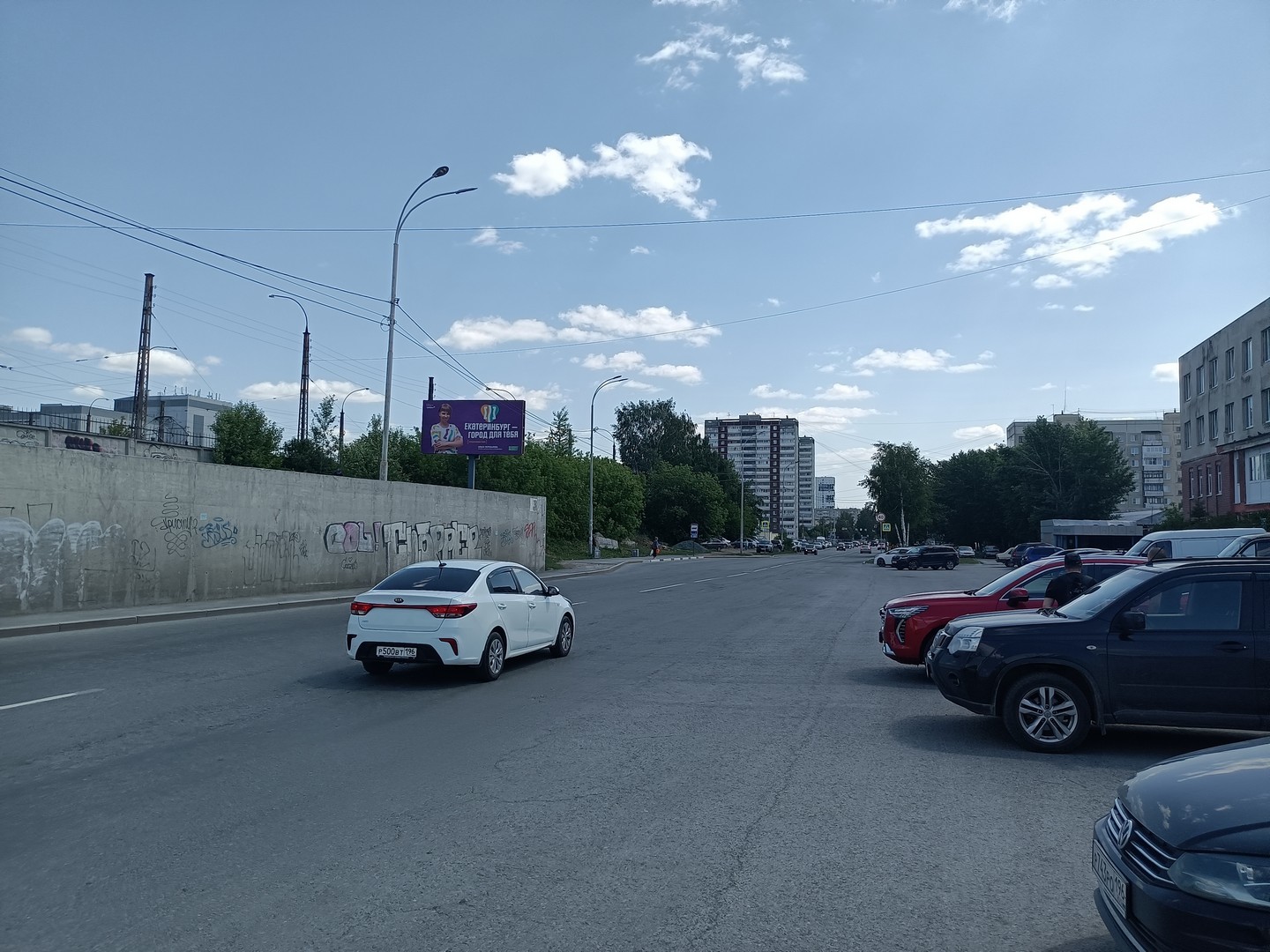 Фотография рекламного носителя, тип: Билборд 3x6, адрес: Зоологическая ул., д.3 X Серафимы Дерябиной ул., Екатеринбург, Свердловская область, Россия. Сторона Б №943683