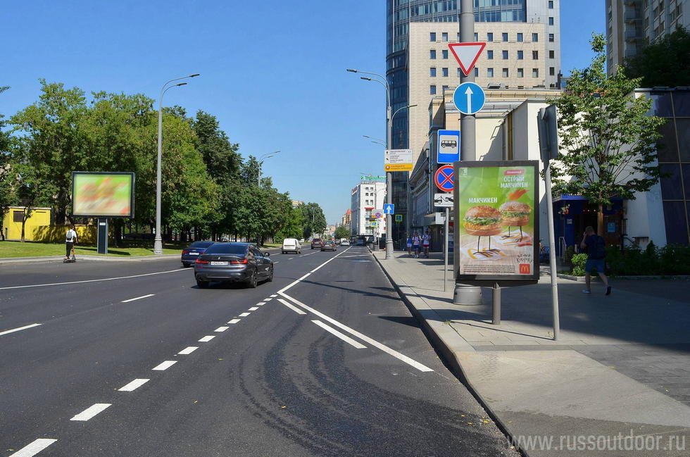 Фотография рекламного носителя, тип: Ситиформат 1.8x1.2, адрес: Коровий Вал ул., д.7, стр.1, поз.1, Москва, Россия. Сторона А №553484