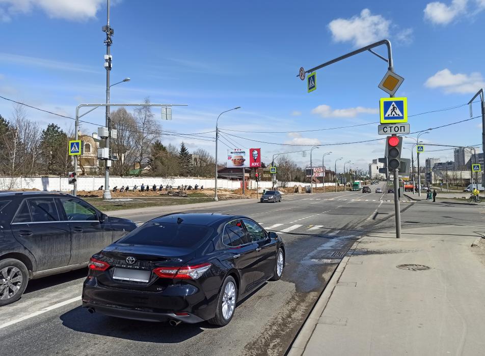 Фотография рекламного носителя, тип: Билборд 3x6, адрес: Академика Семенова ул., д.21, поз.2, Москва, Россия. Сторона Б1 №816108