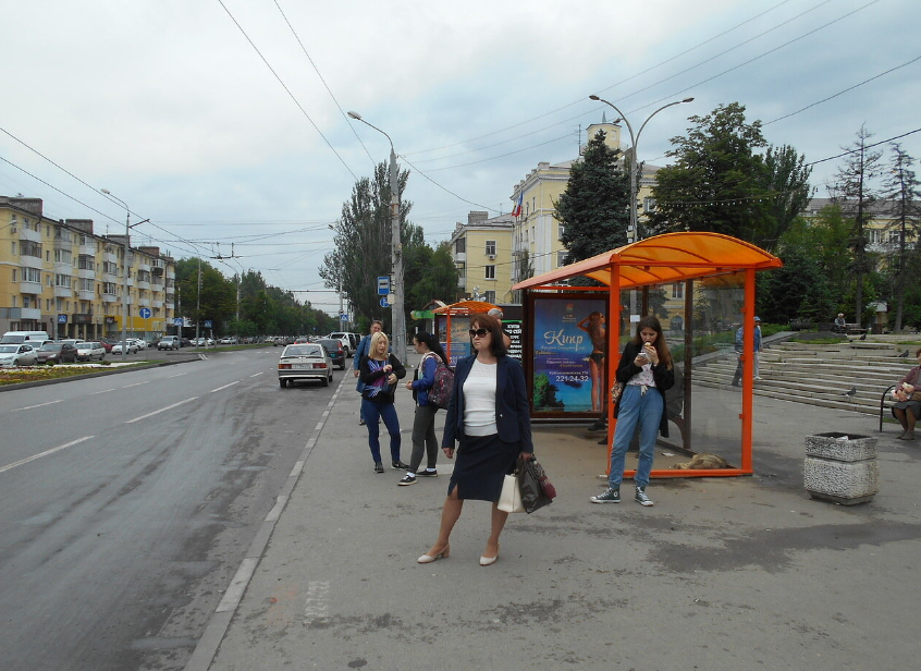Фотография рекламного носителя, тип: Остановка 1.8x1.2, адрес: Ленина ул., ост. ОктР "пл. Ленина", поз.1, Ростов-на-Дону, Ростовская область, Россия. Сторона А1-А5 №831697