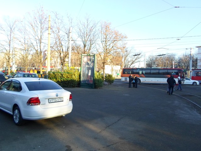 Фотография рекламного носителя, тип: Пиллар 3x1.4, адрес: Ставропольская ул., д.252/4, Краснодар, Краснодарский край, Россия. Сторона B №409571