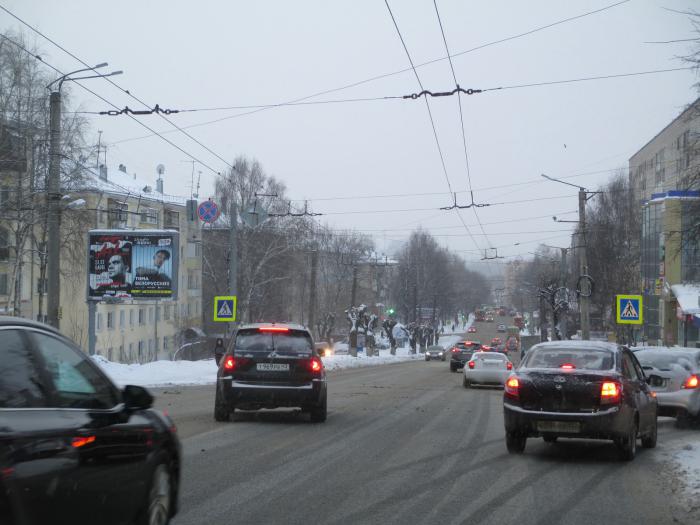 Фотография рекламного носителя, тип: Ситиборд 2.7x3.7, адрес: К. Маркса ул., д.118, Киров, Кировская область, Россия. Сторона В1-В3 №804961