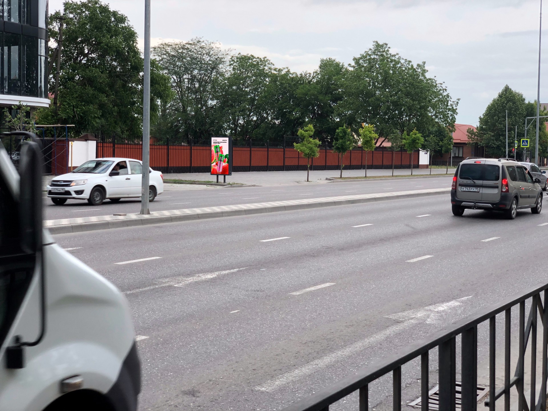 Фотография рекламного носителя, тип: Ситиформат 1.8x1.2, адрес: Жуковского ул., поз.10, Грозный, Республика Чечня, Россия. Сторона Б №1084417