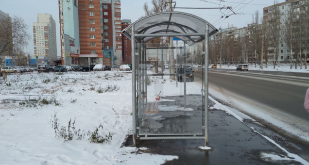 Фотография рекламного носителя, тип: Остановка 1.8x1.2, адрес: Кирова пр. Х Московское ш,, Самара, Самарская область, Россия. Сторона В2 №1079525