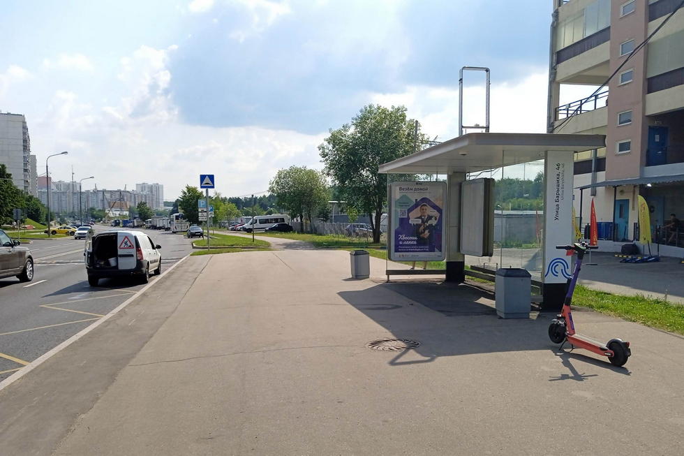 Фотография рекламного носителя, тип: Остановка 1.8x1.2, адрес: Барышиха ул., д.44, Москва, Россия. Сторона А №923344