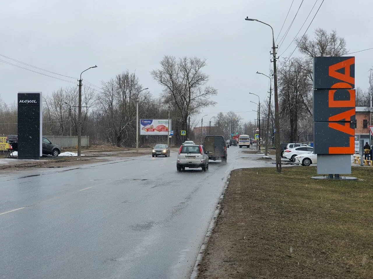 Фотография рекламного носителя, тип: Билборд 3x6, адрес: Л.Поземского ул., д.111, Псков, Псковская область, Россия. Сторона B1-B3 №1073526