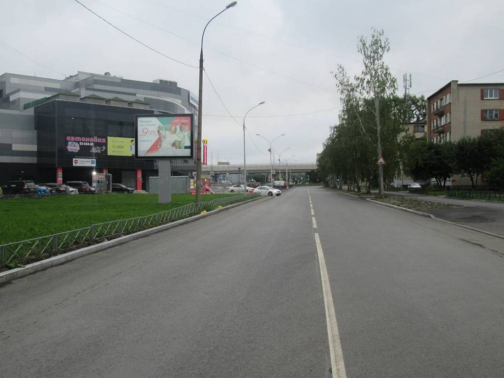 Фотография рекламного носителя, тип: Ситиборд 2.7x3.7, адрес: Ясная ул., д.4, ТЦ "Фан-Фан", Екатеринбург, Свердловская область, Россия. Сторона B №790587