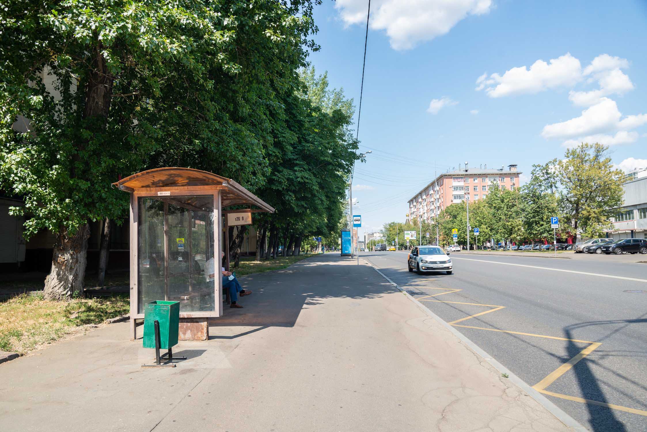 Фотография рекламного носителя, тип: Остановка 1.8x1.2, адрес: 1-я Дубровская ул., д.18, Москва, Россия. Сторона Б №925253