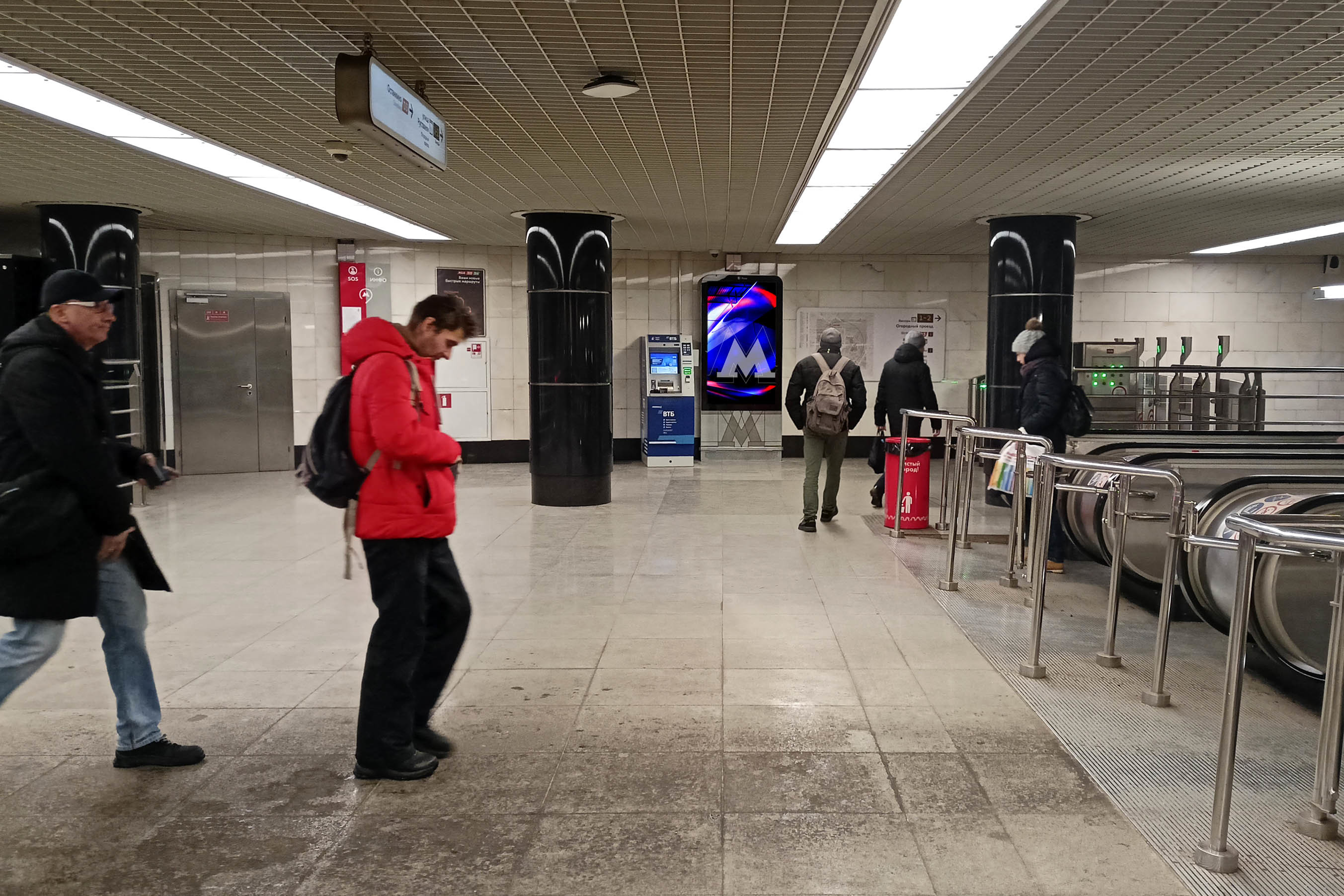 Фотография рекламного носителя, тип: Видеоэкран, адрес: Станция метро «Бутырская», линия Люблинско-Дмитровская, Москва, Россия. Сторона/вариант А1 №1076354