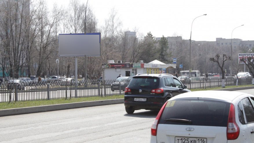 Фотография рекламного носителя, тип: Билборд 3x6, адрес: Вахитова пр-т. Х Мира пр-т., Набережные Челны, Республика Татарстан, Россия. Сторона B №685848
