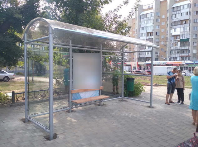 Фотография рекламного носителя, тип: Остановка 1.8x1.2, адрес: Спортивная ул., д.13 Х Красноармейская ул., Самара, Самарская область, Россия. Сторона В2 №1080878