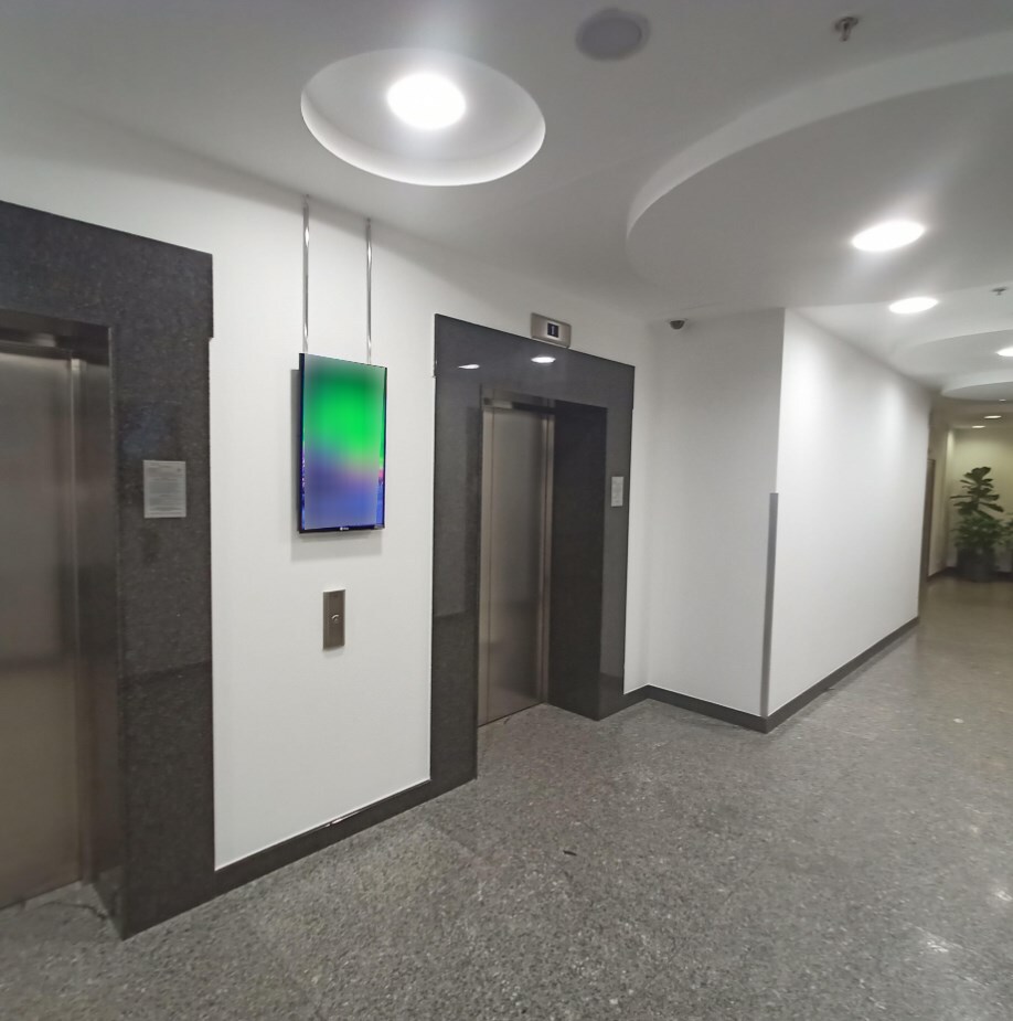 Фотография рекламного носителя, тип: Видеоэкран, адрес: Бизнес-центр «Монарх», Ленинградский пр-т., д.31а, стр.1, Москва, Россия. Сторона/вариант A1-A10 №1012490