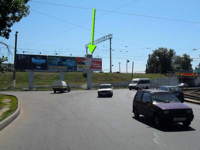 Фотография рекламного носителя, тип: Билборд 3x6, адрес: Маяковского ул., д.1, у поворота под ж/д мост, поз.1, Курск, Курская область, Россия. Сторона А3 №588104