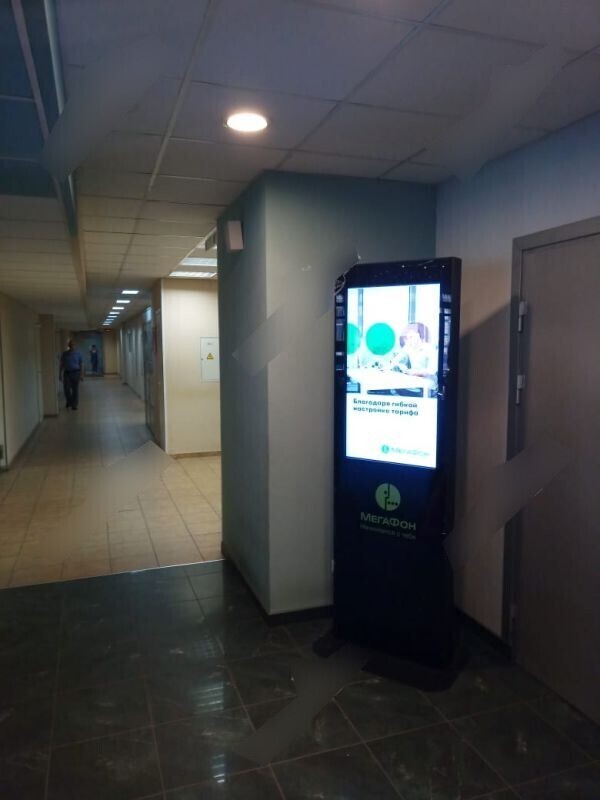 Фотография рекламного носителя, тип: Видеоэкран, адрес: Бизнес-центр «Берег», Непокоренных пр-т., д.17, Санкт-Петербург, Россия. Сторона/вариант №657075