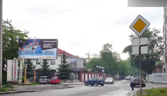 Фотография рекламного носителя, тип: Билборд 3x6, адрес: Маяковского ул., д.25 Х Уральская ул., Екатеринбург, Свердловская область, Россия. Сторона В №386454