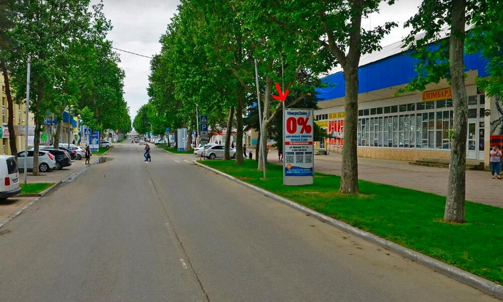 Фотография рекламного носителя, тип: Нестандартный ситиформат, адрес: Красная ул., д.134, Кореновск, Краснодарский край, Россия. Сторона А №1025983