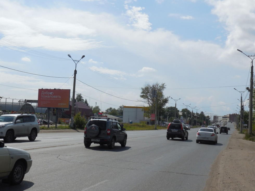 Фотография рекламного носителя, тип: Билборд 3x6, адрес: 10 лет Октября ул., д.180, корп.3, Омск, Омская область, Россия. Сторона В №1010012