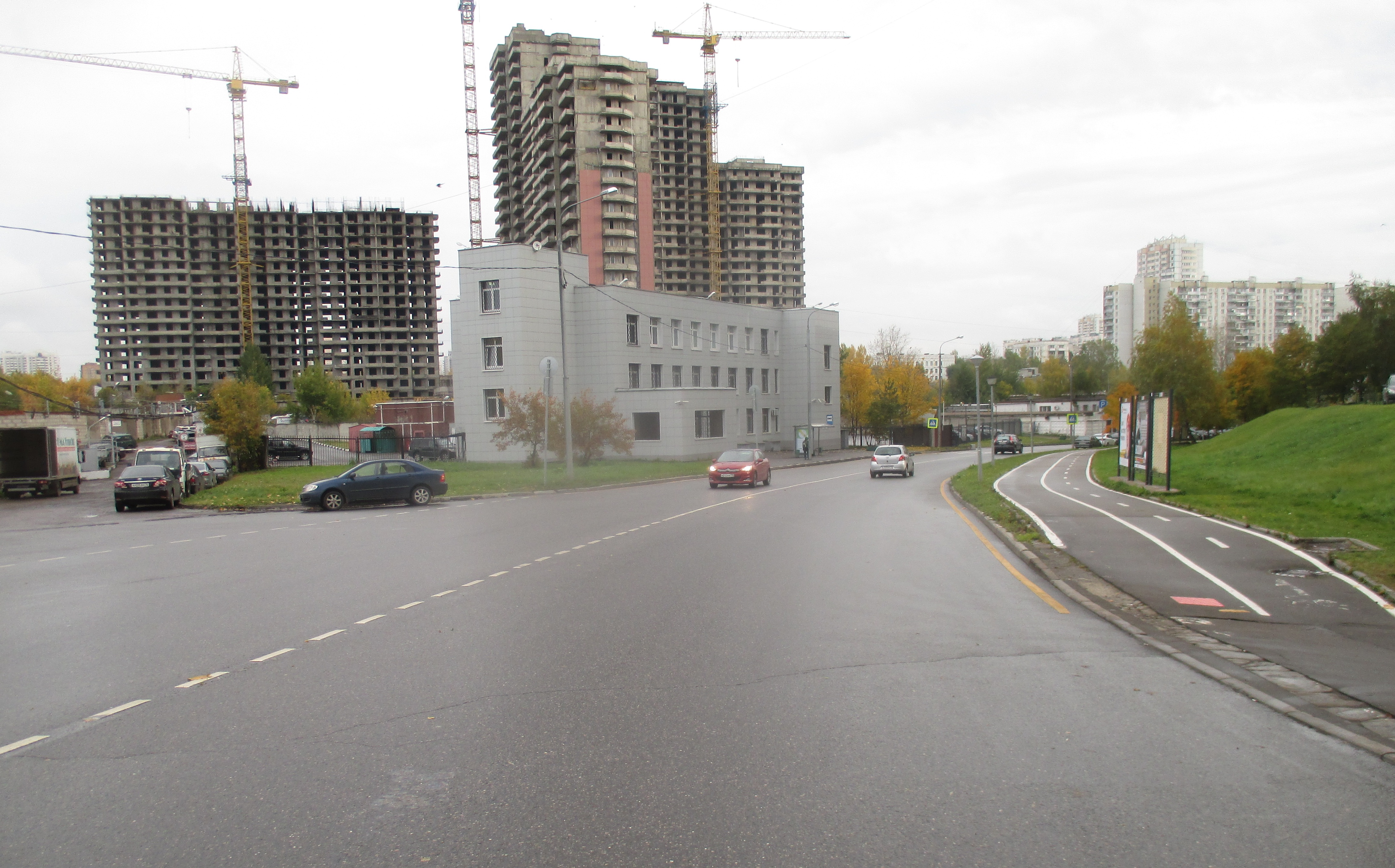 Фотография рекламного носителя, тип: Афиша 1.75x1.8, адрес: Северное Чертаново мкр., д.5, корп."В", стенд 2, Москва, Россия. Сторона А1 №873654