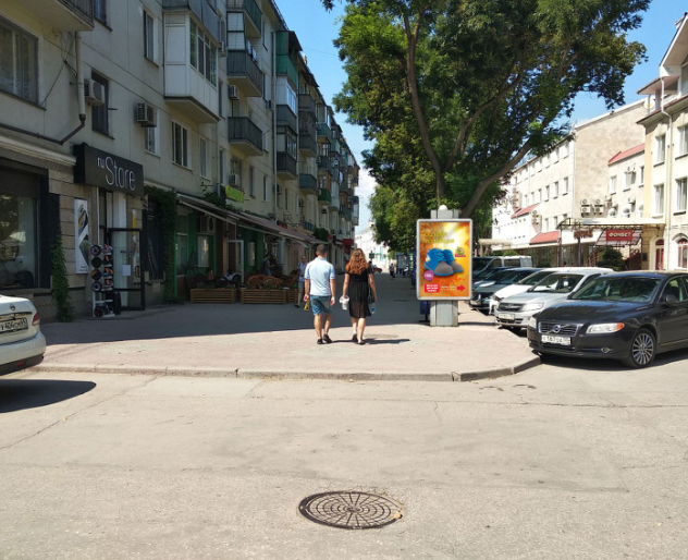 Фотография рекламного носителя, тип: Ситиформат 1.8x1.2, адрес: Земская ул. 13 х Новая ул., Феодосия, Республика Крым, Россия. Сторона B №537646