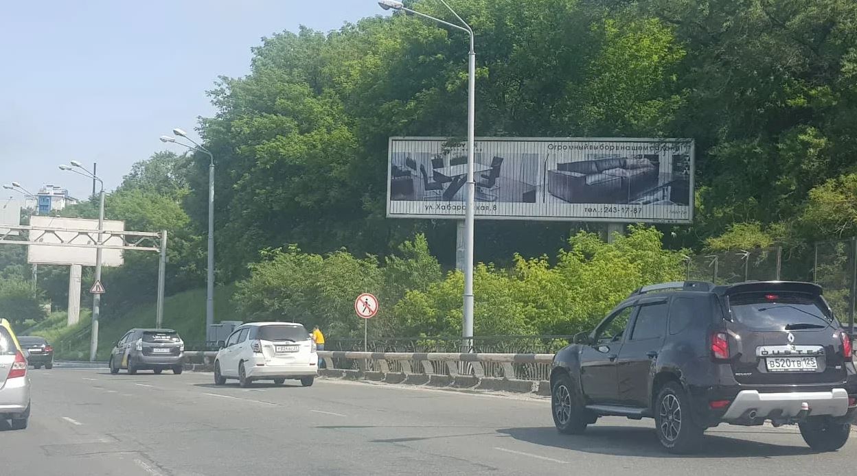 Фотография рекламного носителя, тип: Суперсайт 3x12, адрес: 100-лет Владивостока пр-т. Х Камский пер., д.2, Владивосток, Приморский край, Россия. Сторона A1-A3 №871888