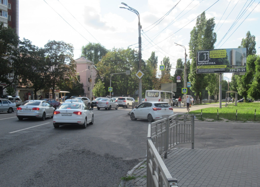 Фотография рекламного носителя, тип: Билборд 3x6, адрес: Космонавтов ул., д.60 Х Ворошилова ул., Воронеж, Воронежская область, Россия. Сторона А №609778