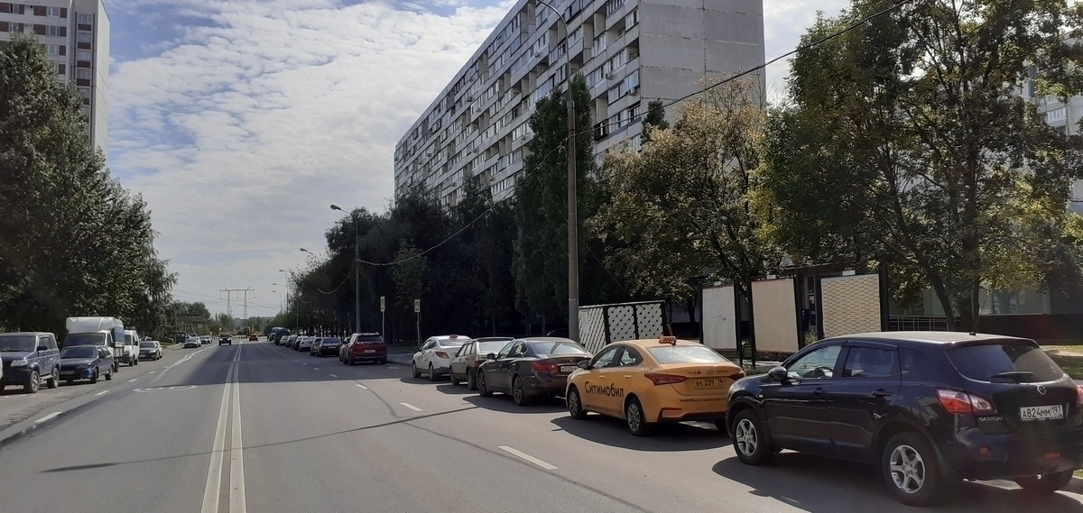 Фотография рекламного носителя, тип: Афиша 1.75x1.8, адрес: Алма-Атинская ул., д.7, корп.1, стенд 3, Москва, Россия. Сторона А1 №883698