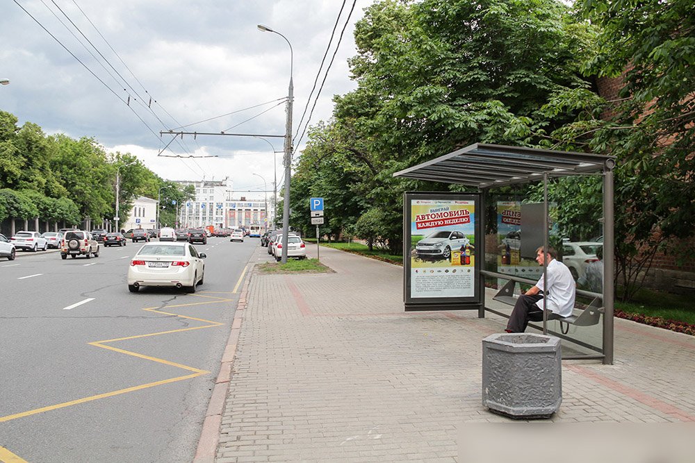 Фотография рекламного носителя, тип: Остановка 1.8x1.2, адрес: Китайгородский пр-зд., д.7, поз.2, Москва, Россия. Сторона А1-А4 №580000