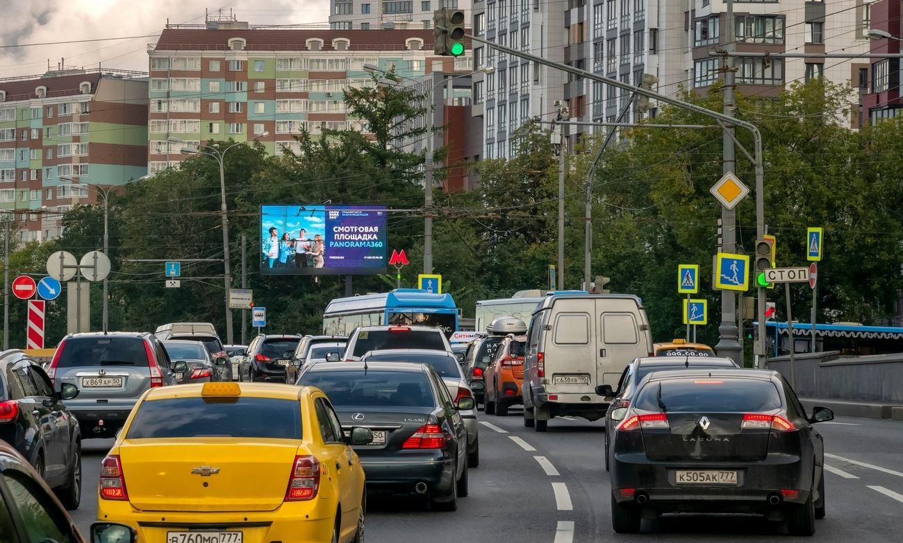 Фотография рекламного носителя, тип: Билборд 3x6, адрес: Дмитровское ш., д.66, Москва, Россия. Сторона Аh1-Аh4 №882119