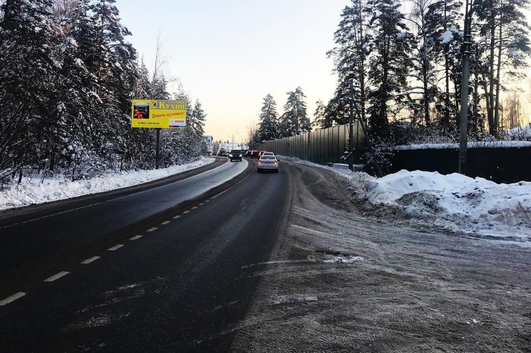 Фотография рекламного носителя, тип: Билборд 3x6, адрес: Лешково-Новинки-Веледниково а/д., 1 975м от кругового движения, слева, Истра, Московская область, Россия. Сторона B №645867