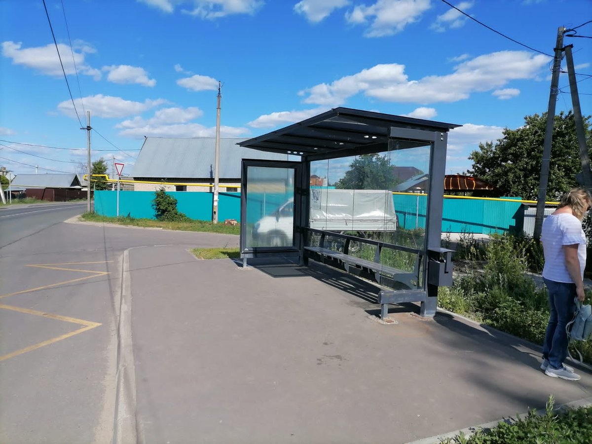 Фотография рекламного носителя, тип: Остановка 1.8x1.2, адрес: Приволжская ул., д.60, Казань, Республика Татарстан, Россия. Сторона А №1007032