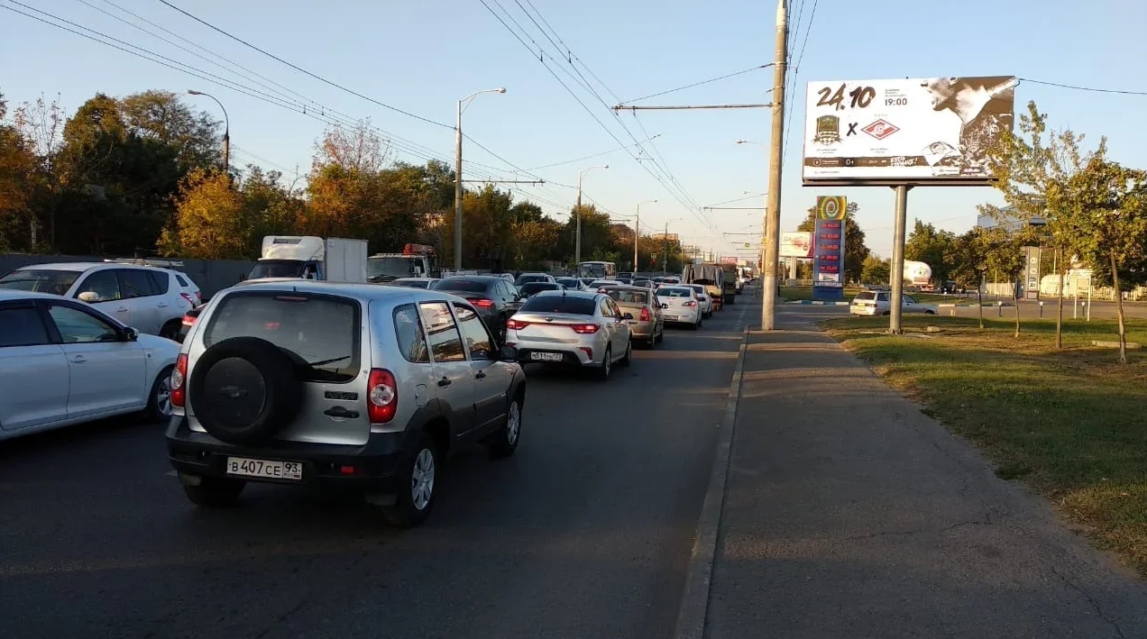 Фотография рекламного носителя, тип: Билборд 3x6, адрес: Дзержинского ул., д.64/2, Краснодар, Краснодарский край, Россия. Сторона A1-A10 №451123