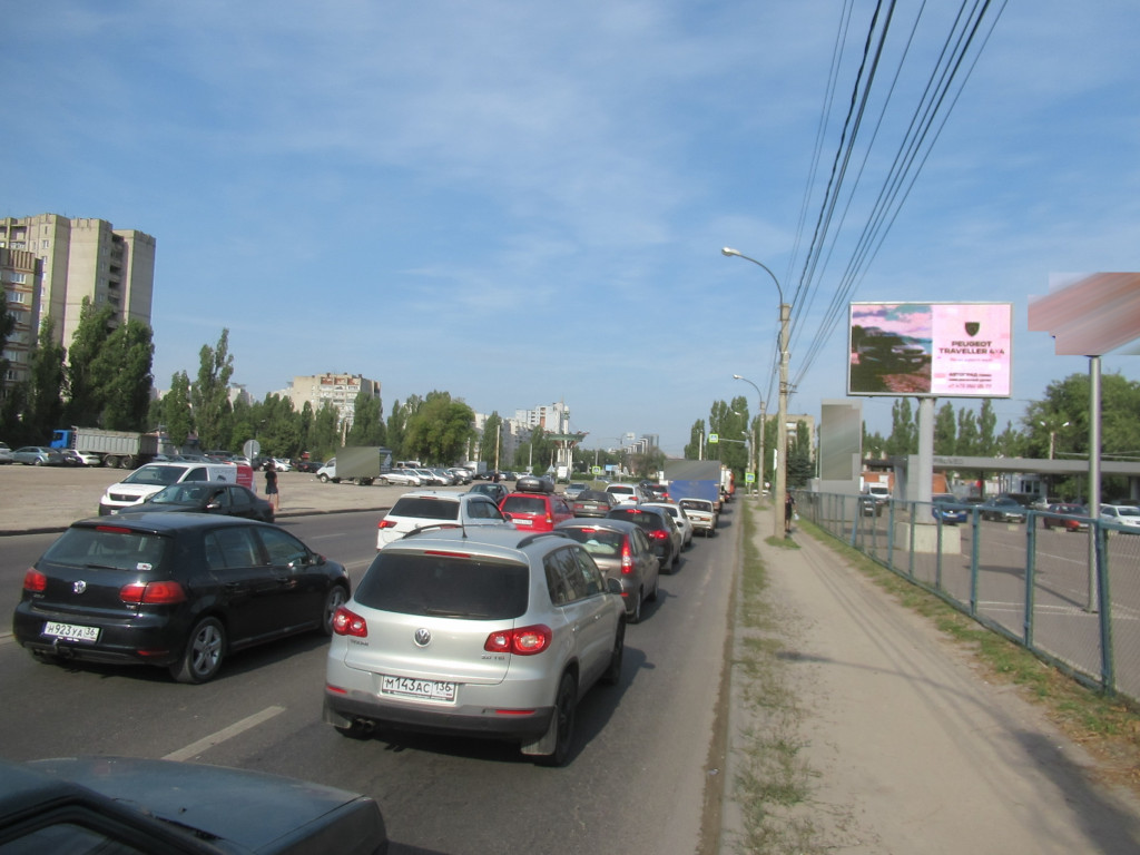 Фотография рекламного носителя, тип: Видеоэкран, адрес: Остужева ул. Х Ленинский пр-т., д.156, Воронеж, Воронежская область, Россия. Сторона A1-A12 №992374