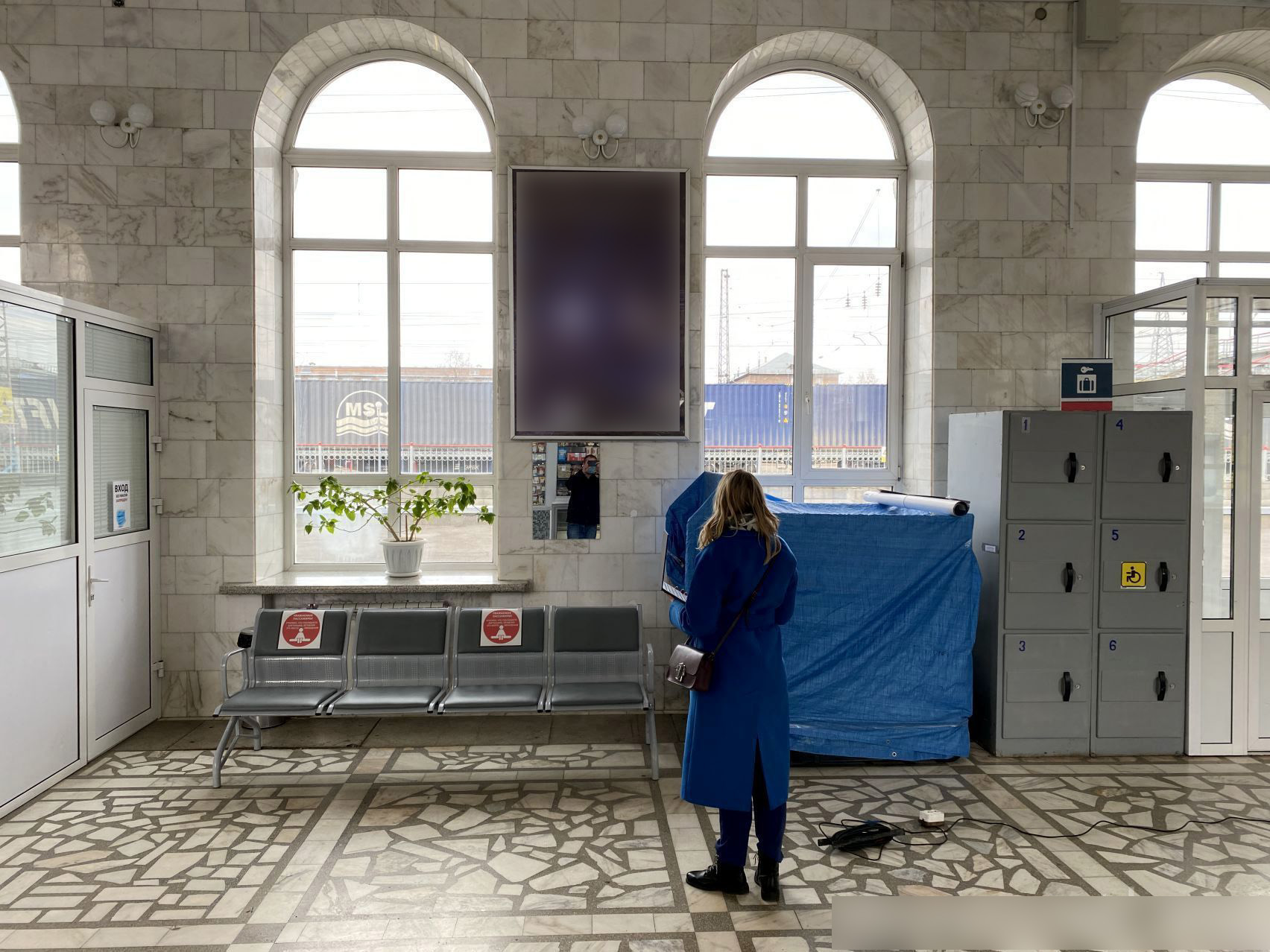 Фотография рекламного носителя, тип: Постер/баннер, адрес: ЖД вокзал «Злобино», Транзитная ул., д.27, Красноярск, Красноярский край, Россия. Сторона/вариант А №991357