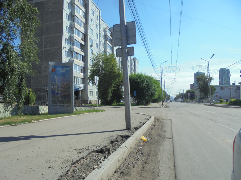 Фотография рекламного носителя, тип: Пиллар 3x1.4, адрес: Копылова ул., д.72, Красноярск, Красноярский край, Россия. Сторона А2 №780348