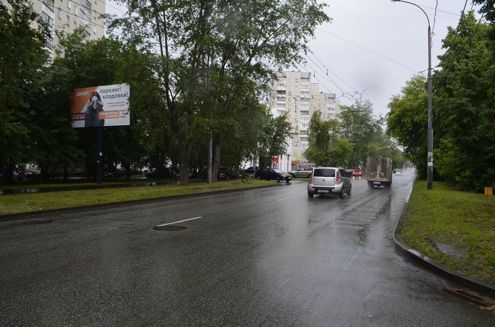 Фотография рекламного носителя, тип: Билборд 3x6, адрес: 40 лет Октября ул., д.56 X Уральских рабочих ул., Екатеринбург, Свердловская область, Россия. Сторона Б №982315