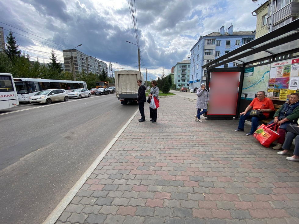 Фотография рекламного носителя, тип: Остановка 1.8x1.2, адрес: Свободный пр-т., д.58, Красноярск, Красноярский край, Россия. Сторона А №1029652