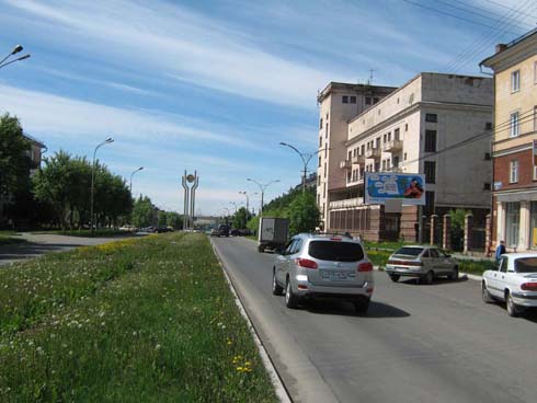 Фотография рекламного носителя, тип: Билборд 3x6, адрес: Вагоностроителей пр-т., д.7-9, Нижний Тагил, Свердловская область, Россия. Сторона A №484554