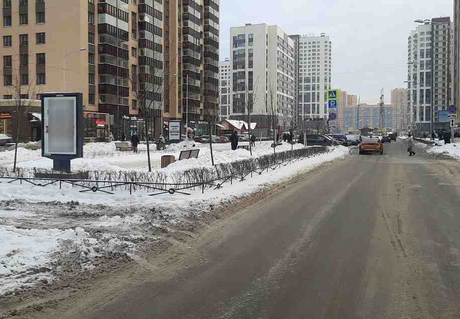 Фотография рекламного носителя, тип: Ситиформат 1.8x1.2, адрес: Мурино пос., Менделеева б-р., д.7 корп.2, поз.1, Ленинградская область, Россия. Сторона A №1047076