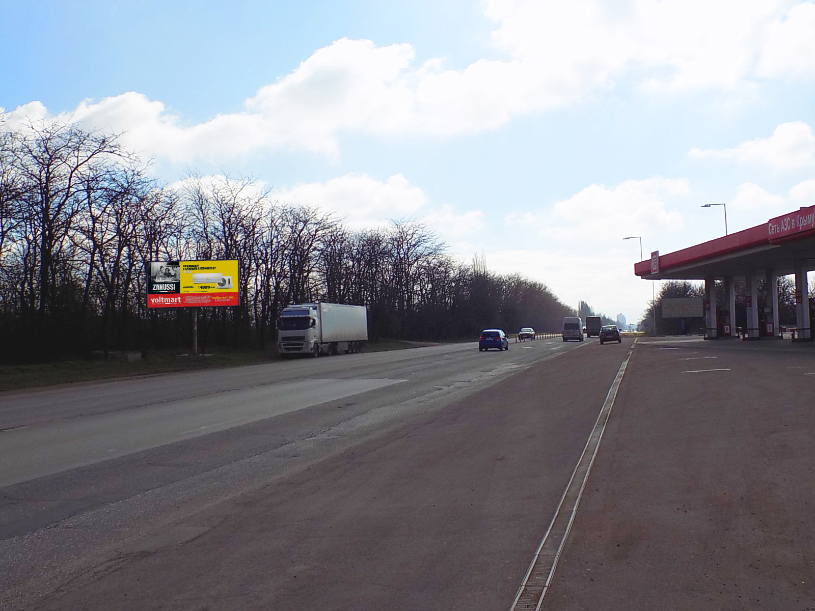 Фотография рекламного носителя, тип: Билборд 3x6, адрес: Молодёжное с., Симферополь-Москва а/д, 1 000м, поз.2, Симферополь, Республика Крым, Россия. Сторона В №824270