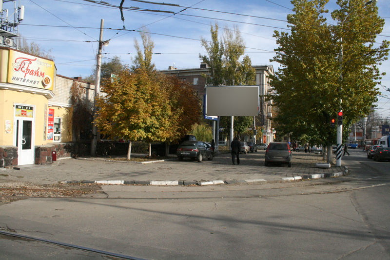 Фотография рекламного носителя, тип: Билборд 3x6, адрес: Московская ул. Х Астраханская ул., поз.1, Саратов, Саратовская область, Россия. Сторона B1-B3 №418428