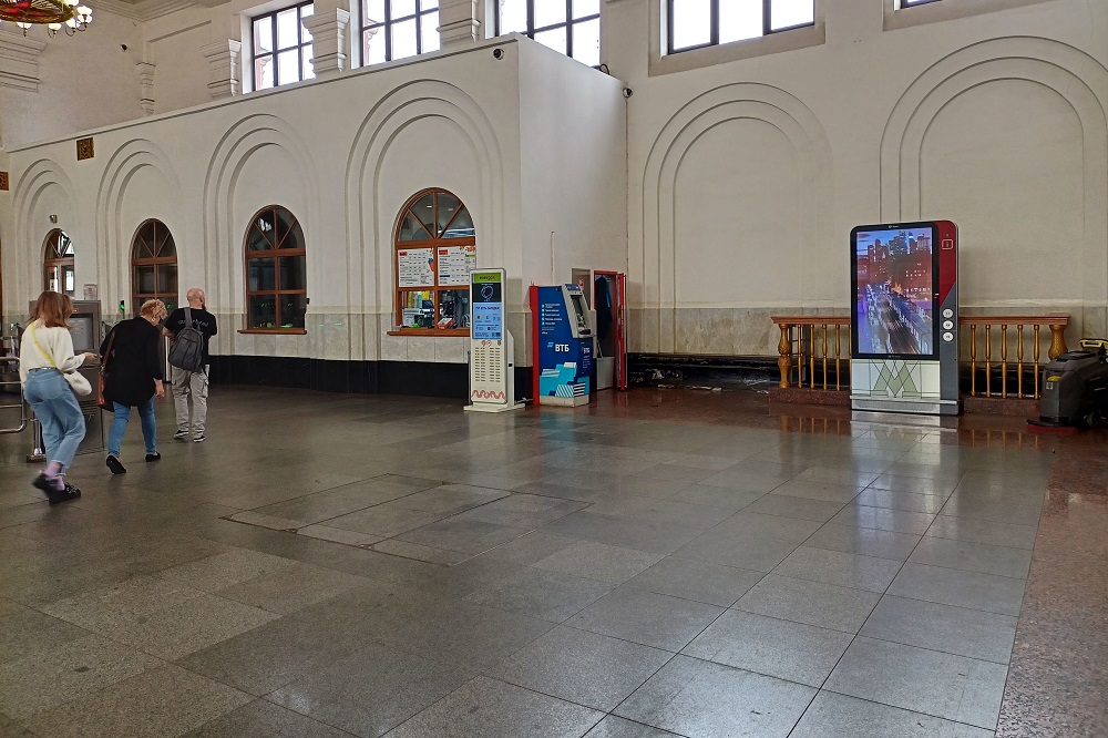 Фотография рекламного носителя, тип: Видеоэкран, адрес: Станция метро «Добрынинская», линия Кольцевая, Москва, Россия. Сторона/вариант A №1054056