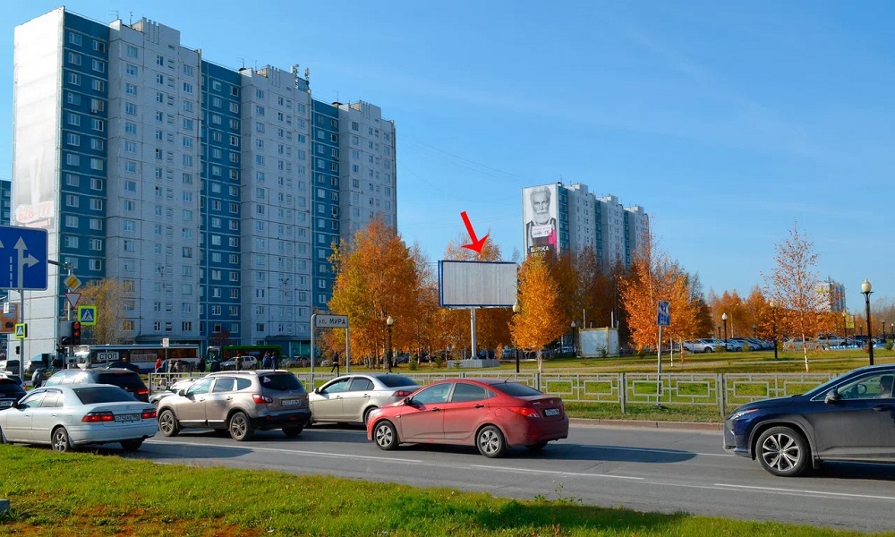 Фотография рекламного носителя, тип: Билборд 3x6, адрес: Чапаева ул., д.22, поз.1, Нижневартовск, Ханты-Мансийский автономный округ – Югра, Россия. Сторона А1-А3 №1068781