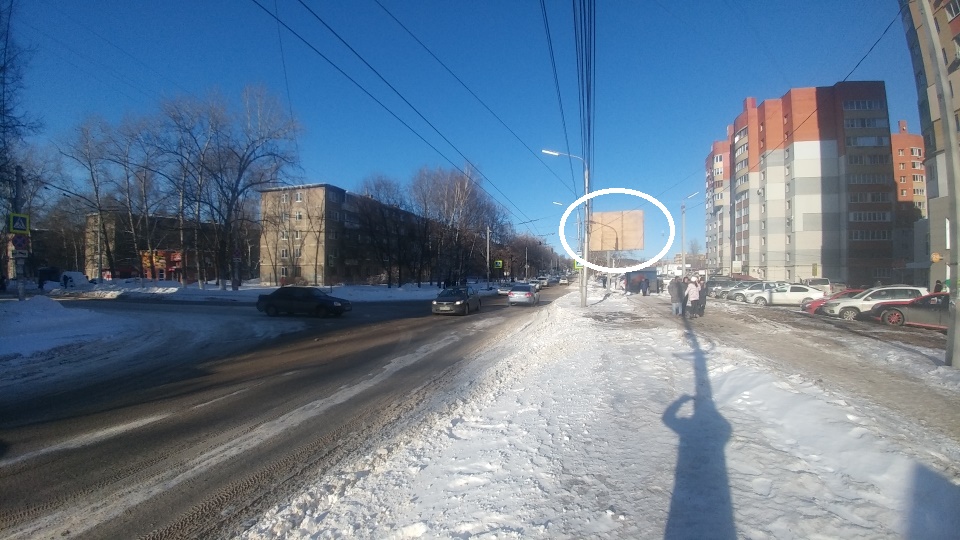 Фотография рекламного носителя, тип: Нестандартный ситиформат, адрес: Народный б-р., д.11, Рязань, Рязанская область, Россия. Сторона А1-A3 №742022