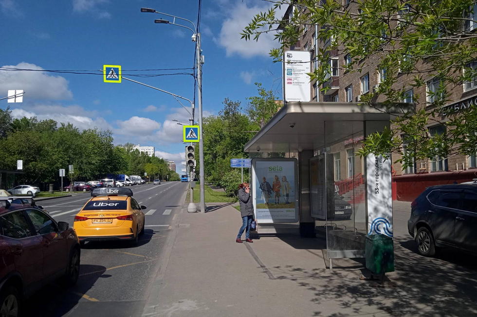 Фотография рекламного носителя, тип: Остановка 1.8x1.2, адрес: Трофимова ул., ост. "53-я городская больница", Москва, Россия. Сторона А №808770